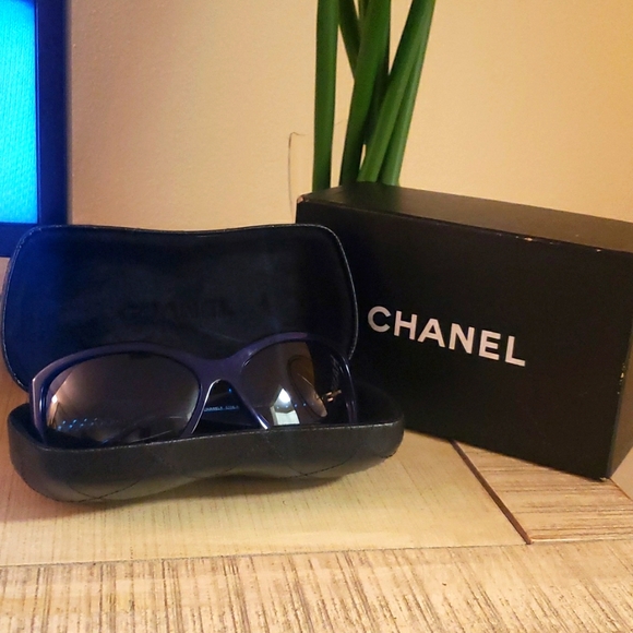 NWT⭐AUTHENTIC CHANEL⭐ Blue Jackie O style STUNNING SOPHISTICATED Sunglasses. - Picture 2 of 16